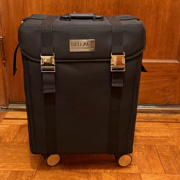 BELLAMI Handbags - BELLAMI Black and Gold Rolling Travel Bag